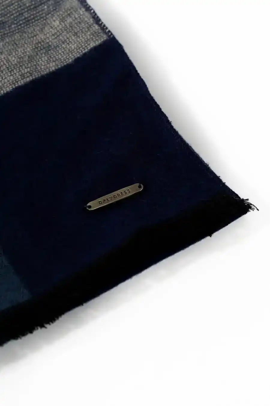 Plaids Winter Scarf with Fringes