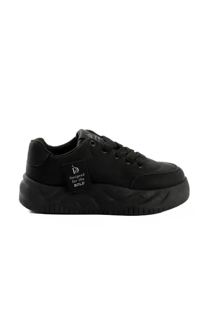 Platform Lace-Up Sneaker Style