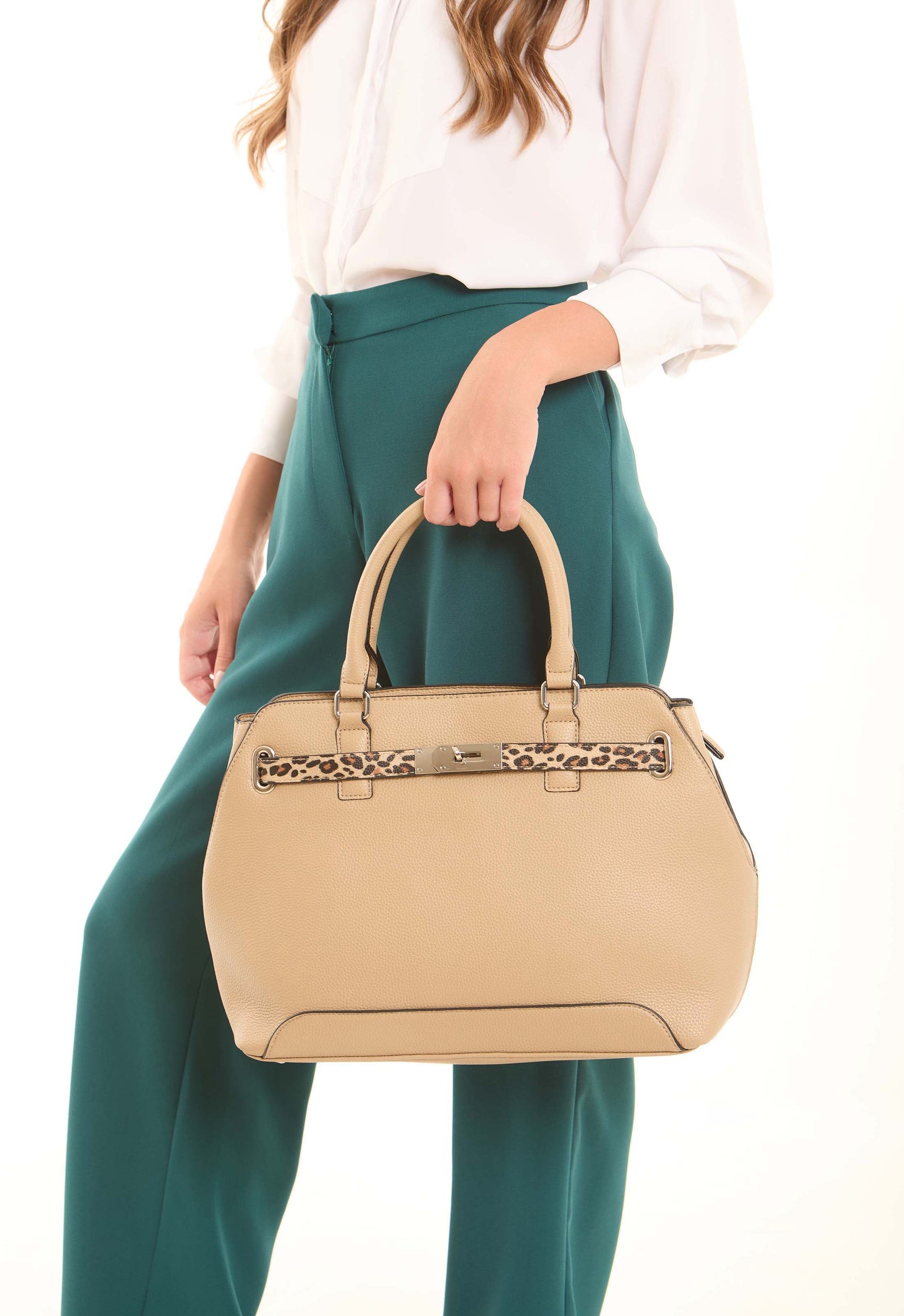 حقيبة يد يومية مع حزام فهد مزخرف