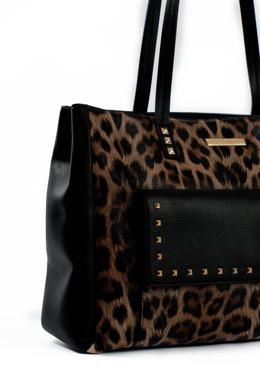 Elegant Leopard Handbag with Studded Pocket