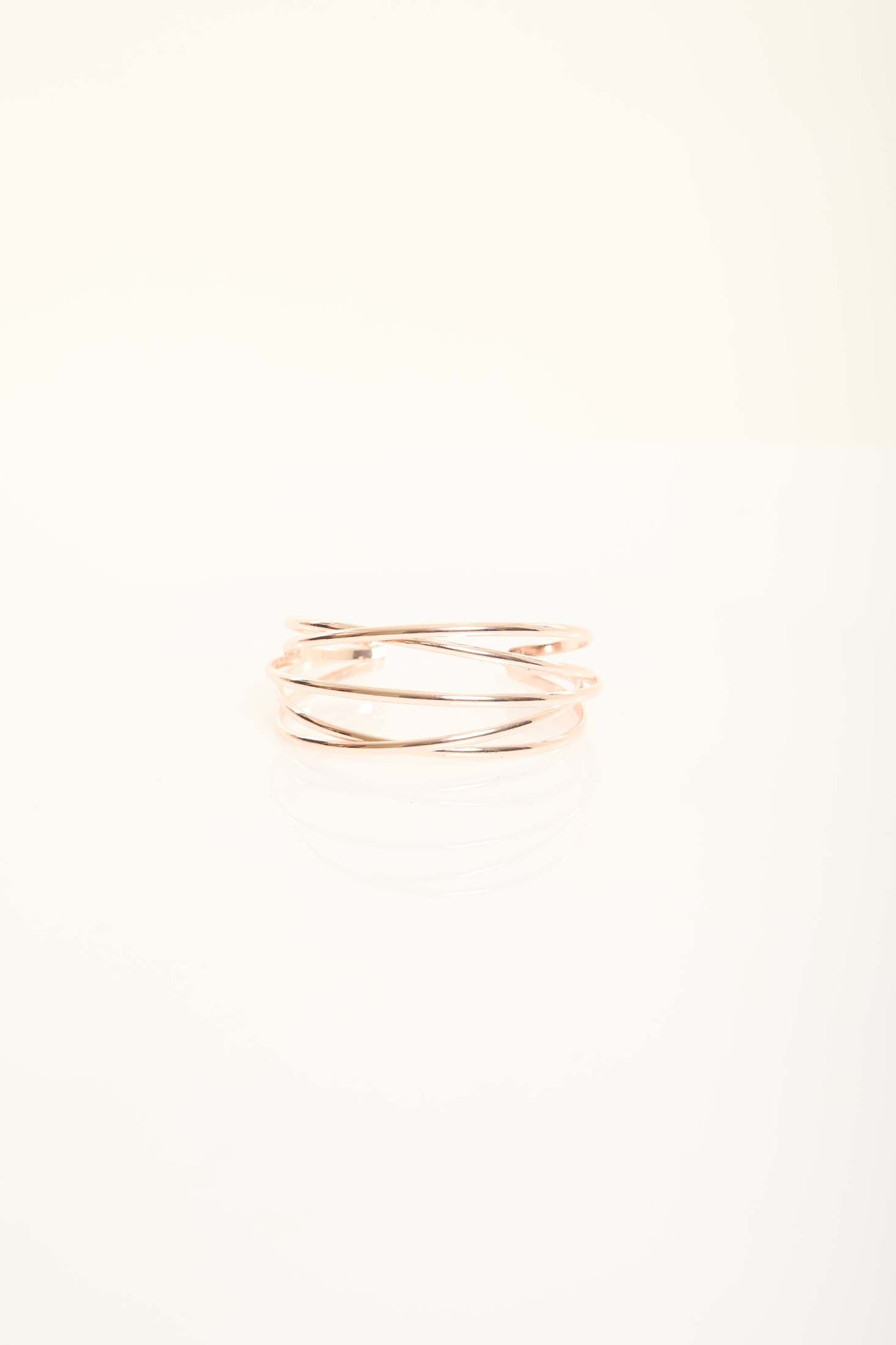 Sleek Overlapping Bangle with Minimalist Design