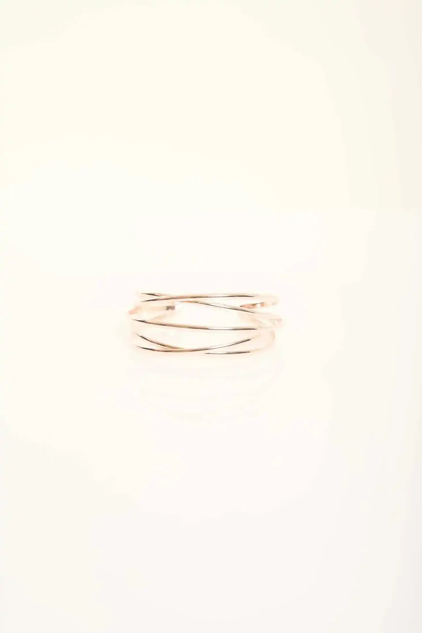 Sleek Overlapping Bangle with Minimalist Design