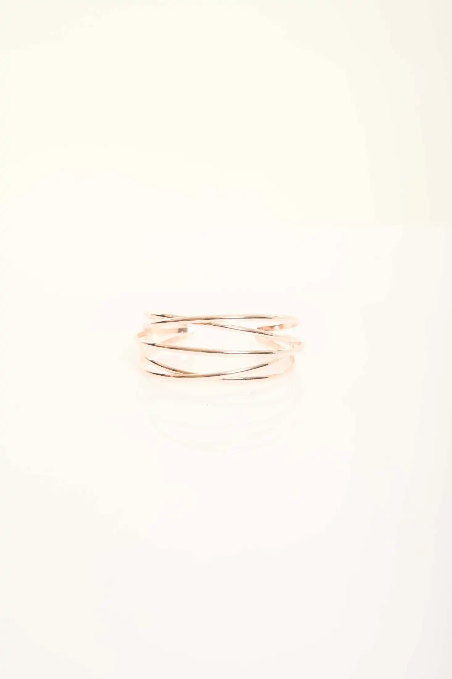 Sleek Overlapping Bangle with Minimalist Design