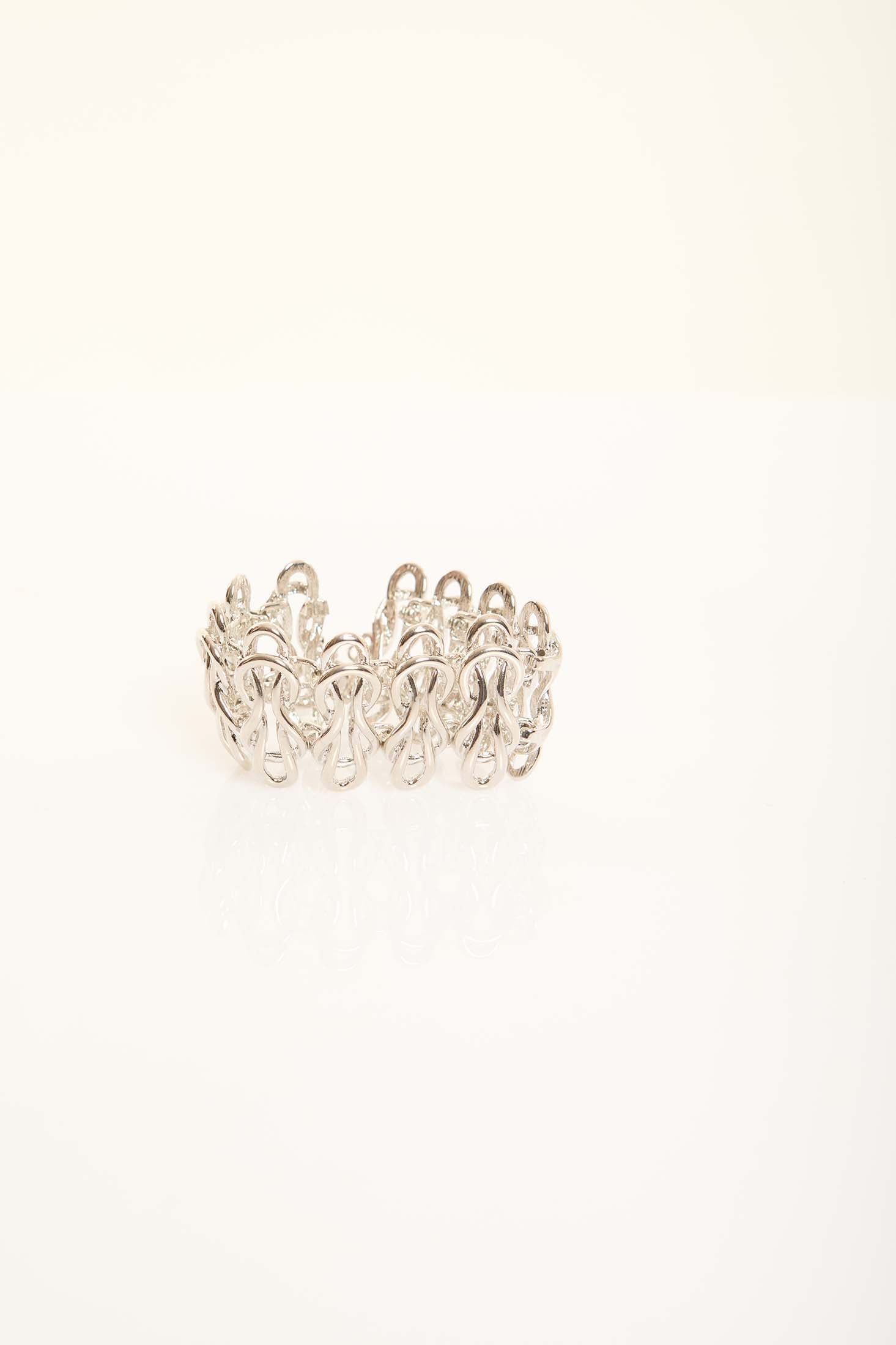 Elegant Sculpted Metal Bangle with Linked Pattern