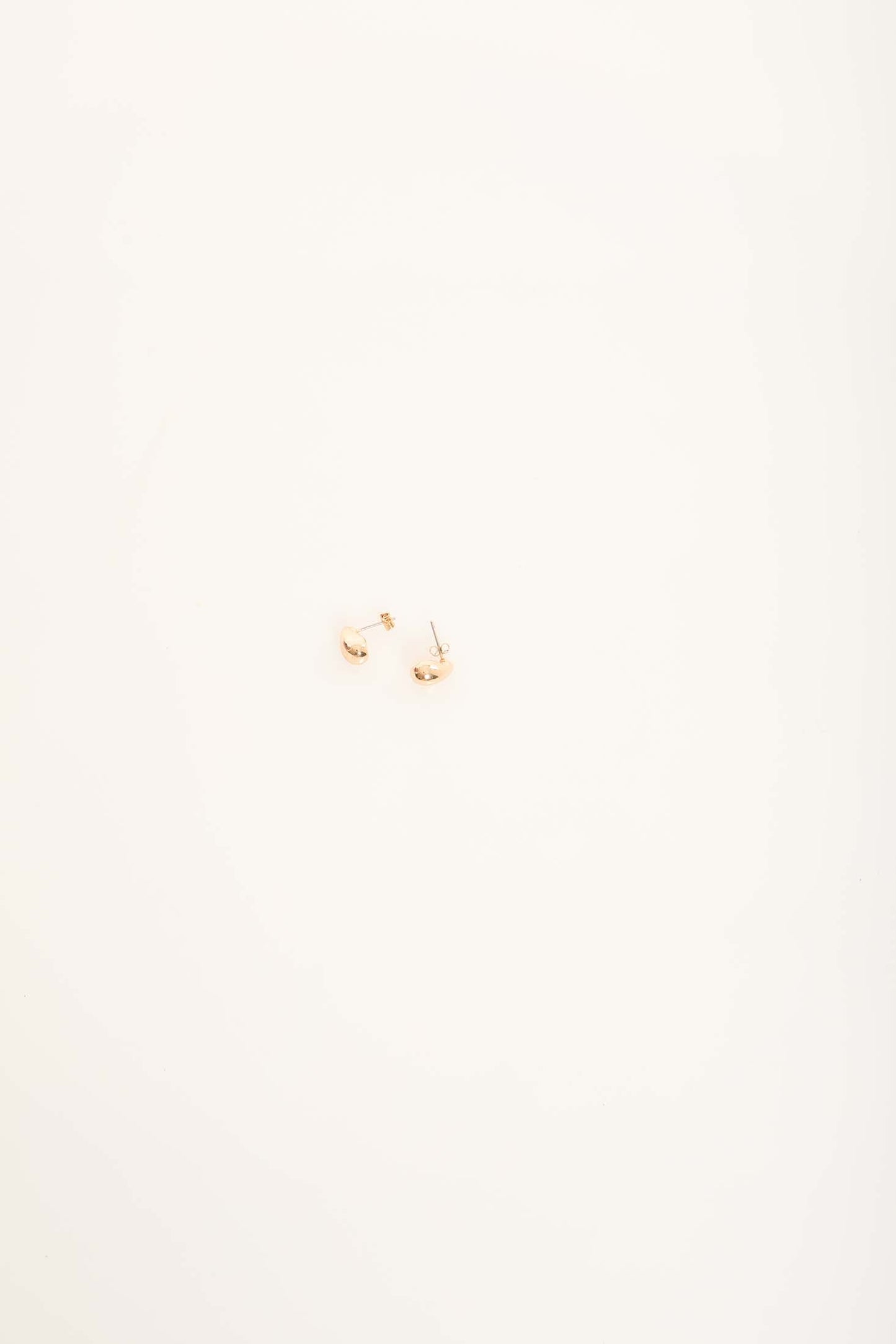Minimal Teardrop Stud Earrings