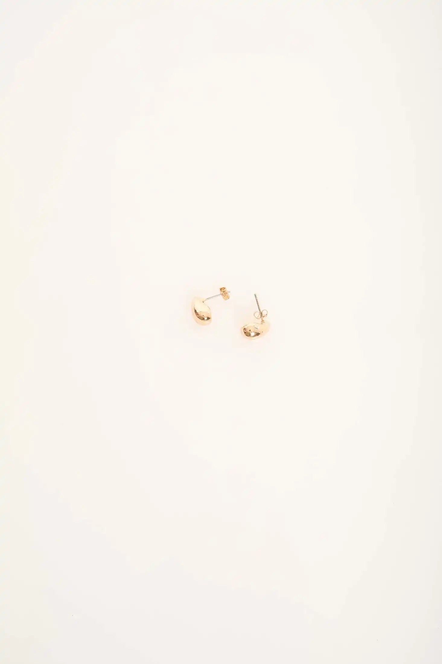 Minimal Teardrop Stud Earrings