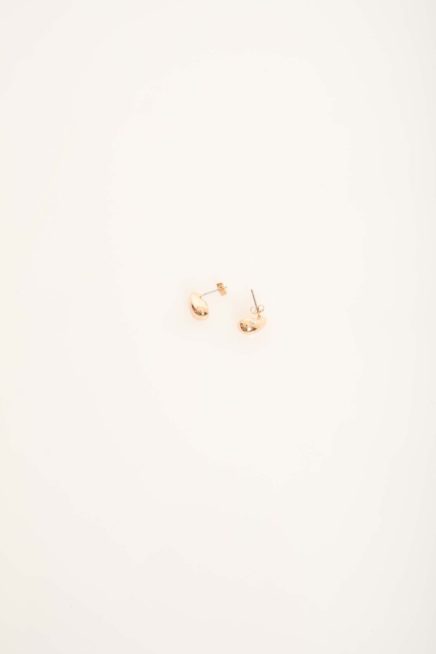 Minimal Teardrop Stud Earrings