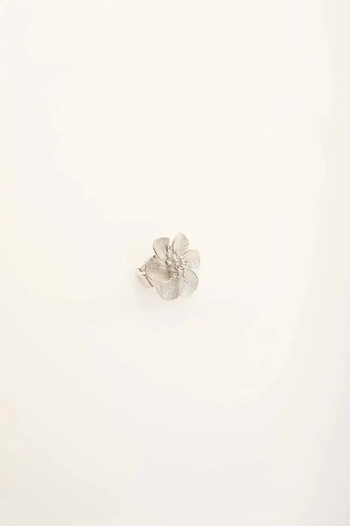 Floral Inspired Silver Ring Design