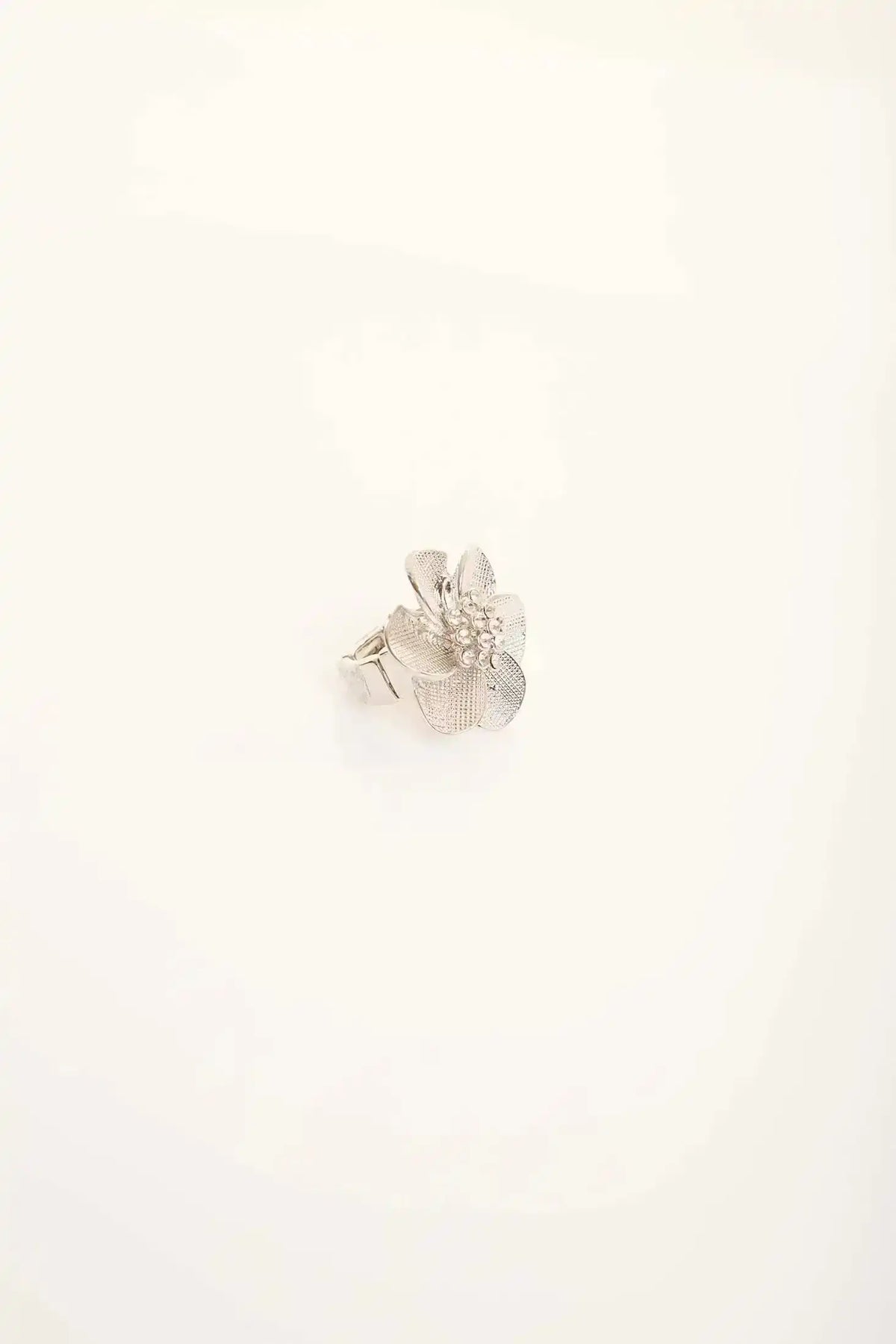 Floral Inspired Silver Ring Design