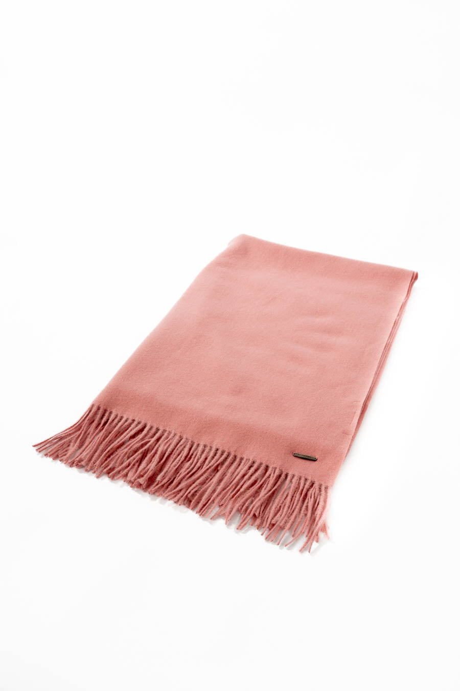 وشاح ذو حافة ذات نغمة صلبة