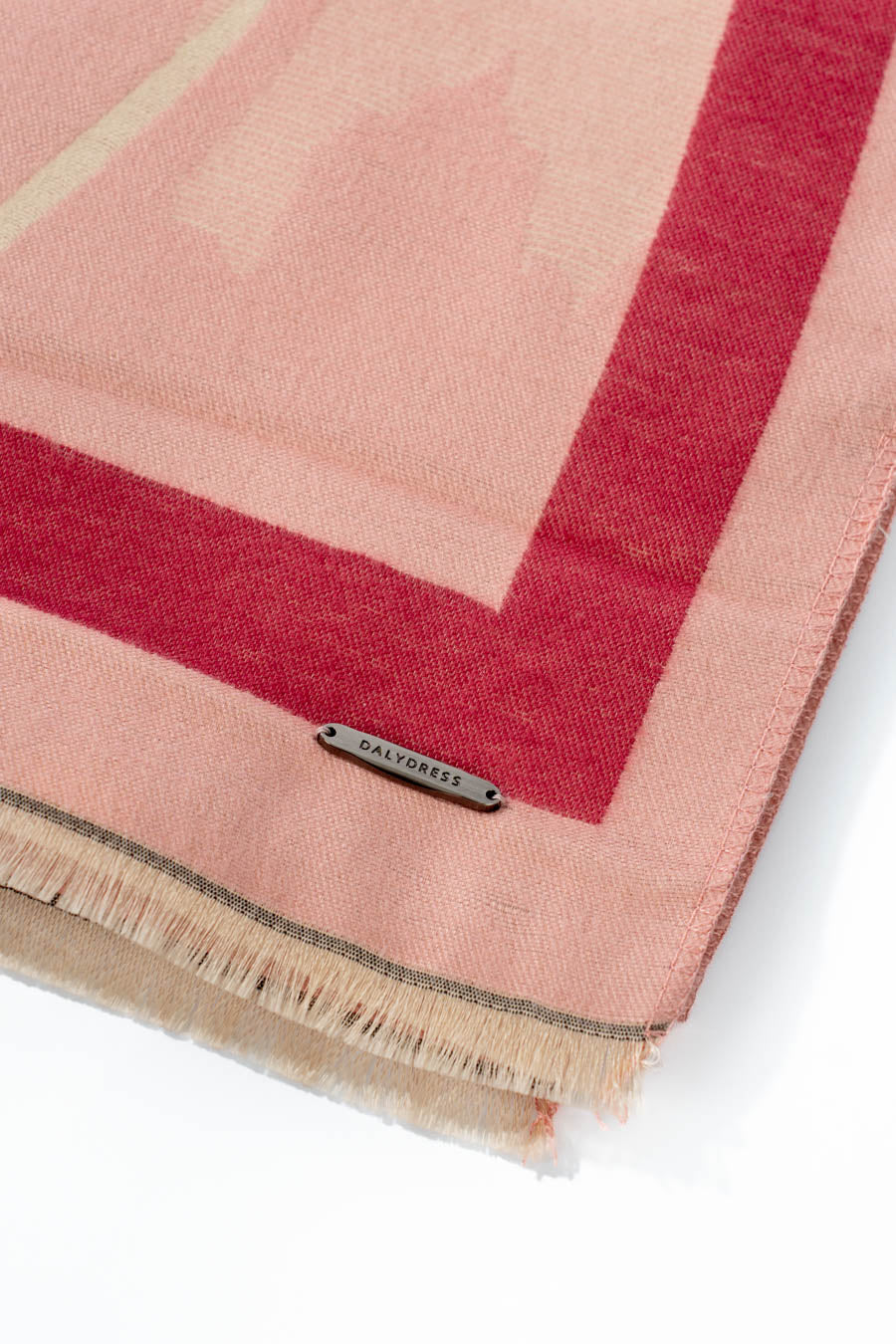 تصميم وشاح مطبوع بالزهرة