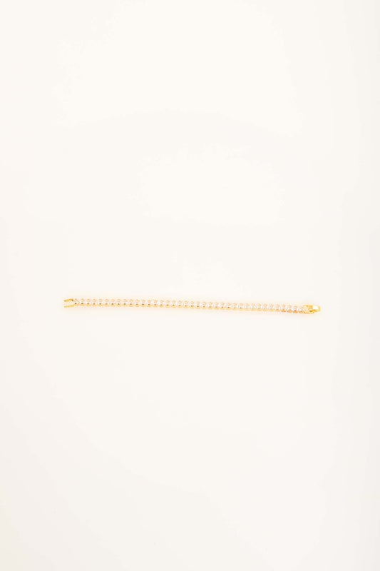 سوار التنس الكلاسيكي مع الأحجار المتلألئة