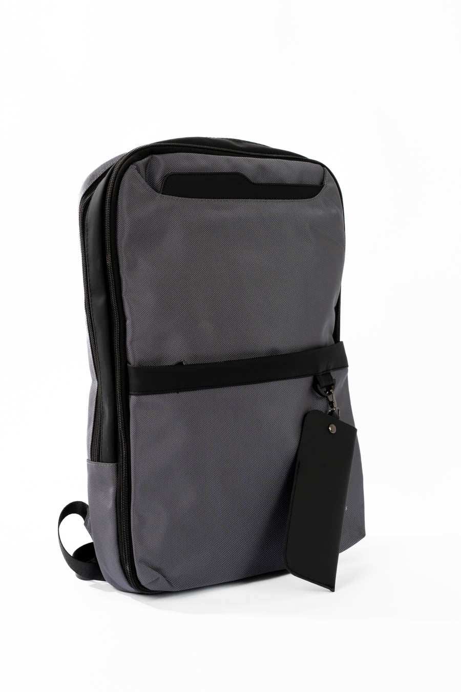 حقيبة ظهر خفيفة الوزن لللابتوب مع قسم مبطن