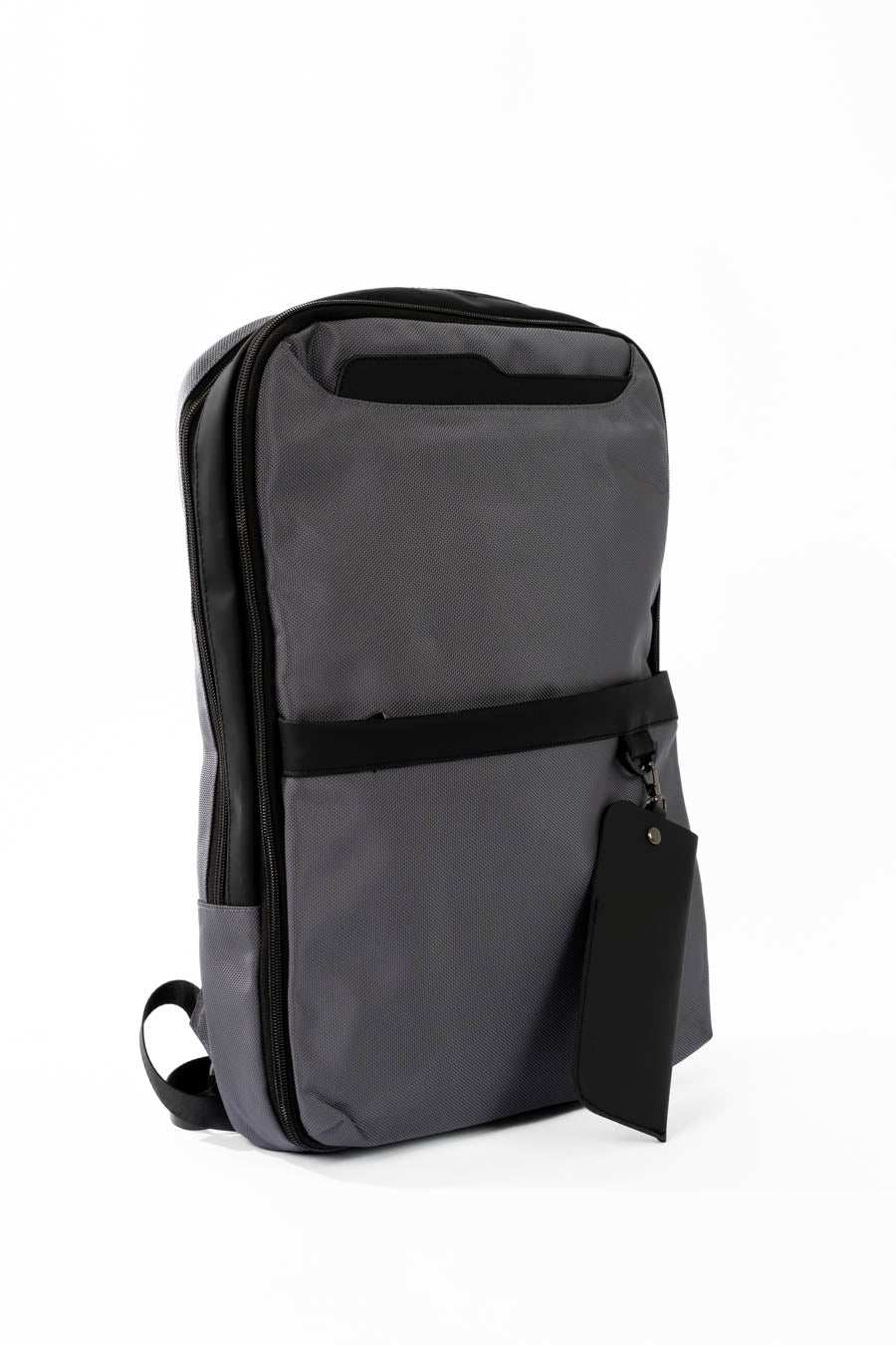 حقيبة ظهر خفيفة الوزن لللابتوب مع قسم مبطن