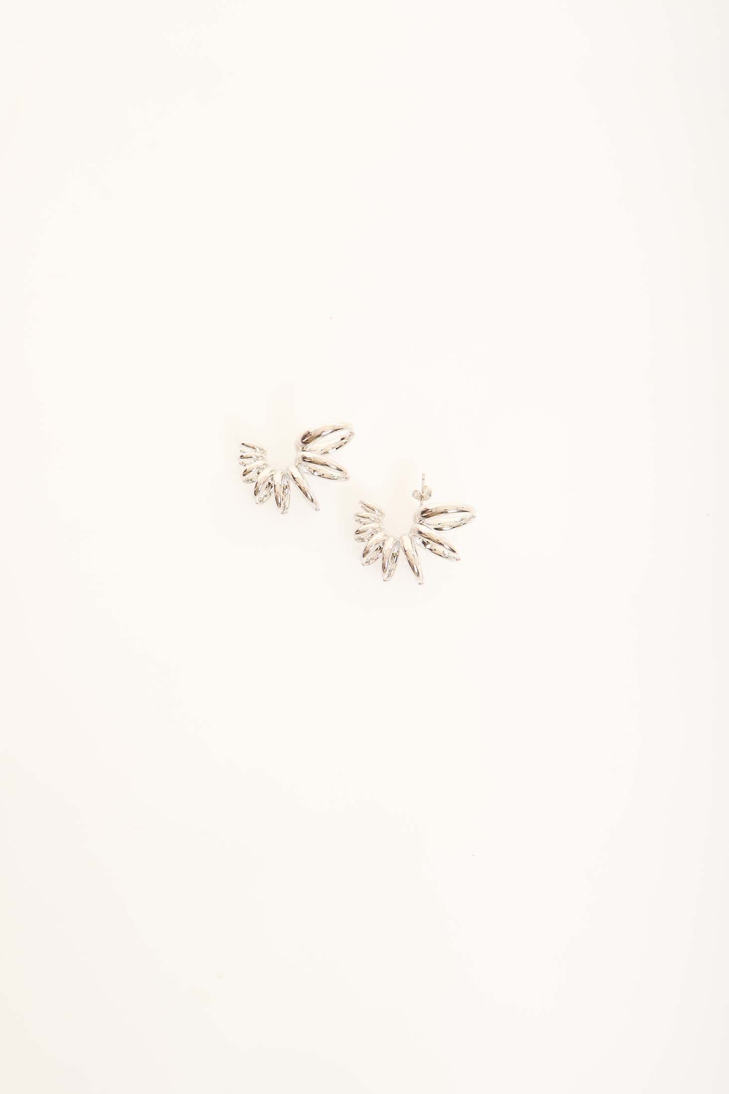 أقراط ثلاثية الحلقة