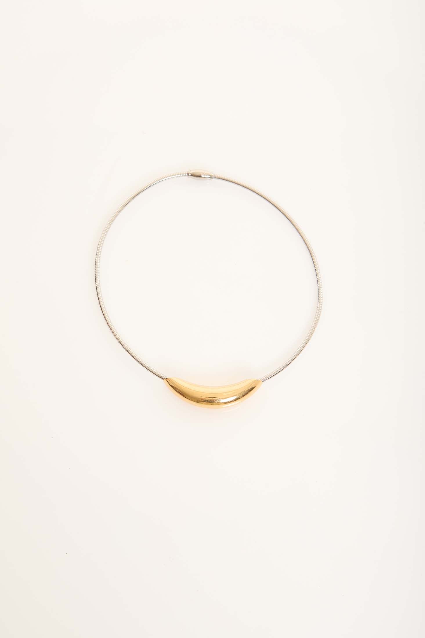 Fashionable Magnetic Collar Necklace