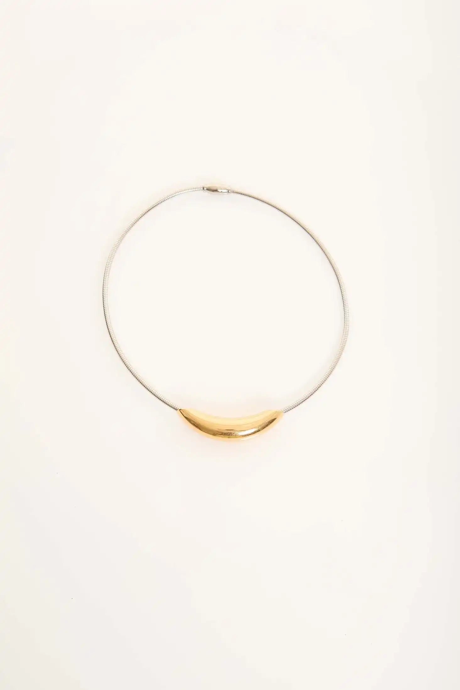 Fashionable Magnetic Collar Necklace