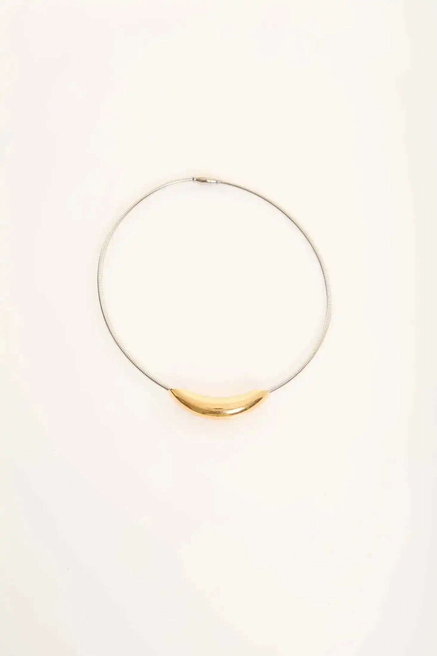 Fashionable Magnetic Collar Necklace