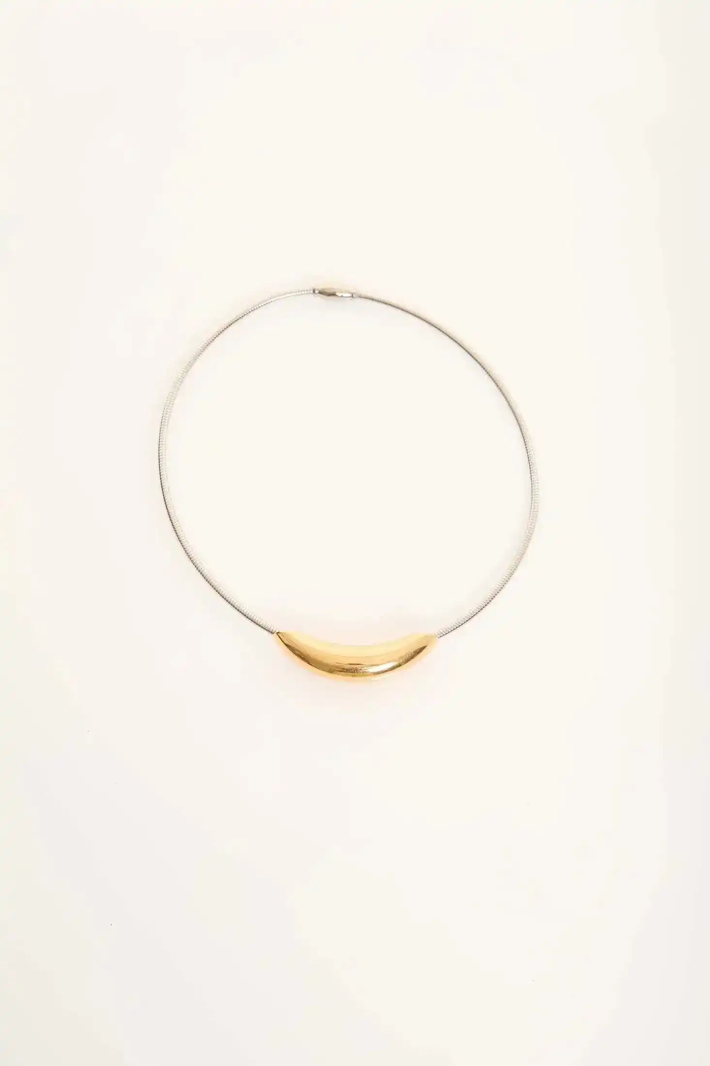 Fashionable Magnetic Collar Necklace