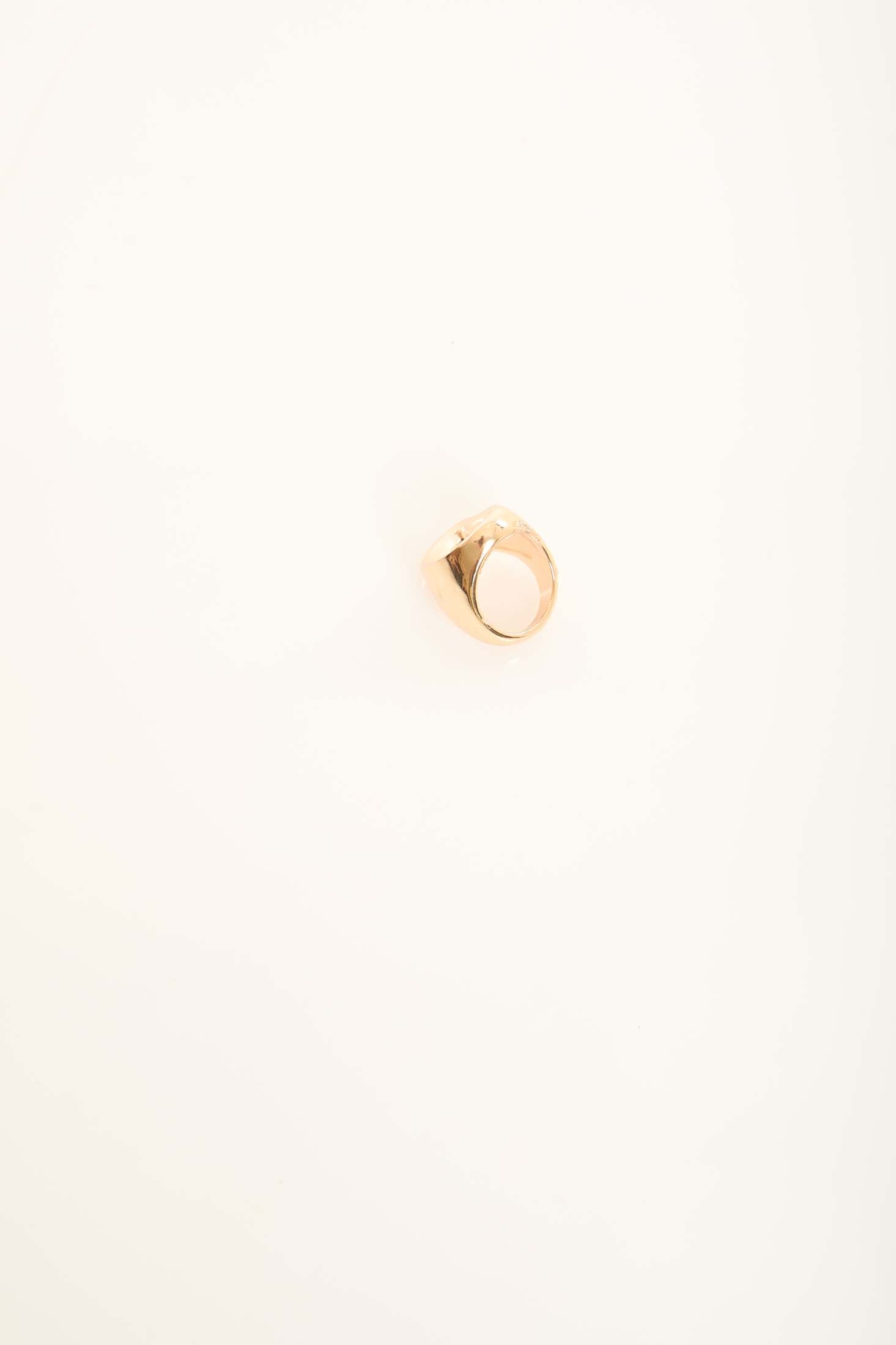 خاتم تزيين باللؤلؤة الزهرية