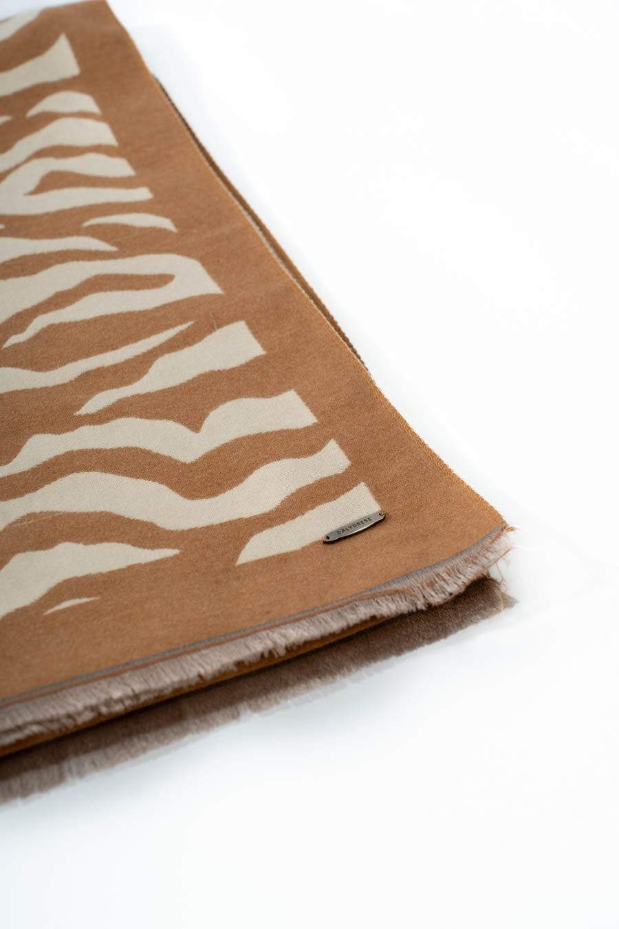 غلاف وشاح ناعم بنمط حمار وحشي قابل للعكس