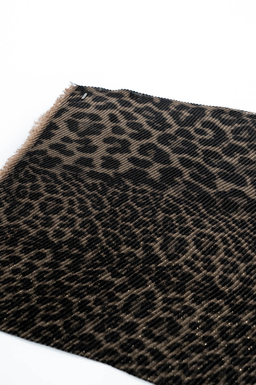 وشاح بنمط الفهد ذو ملمس ناعم