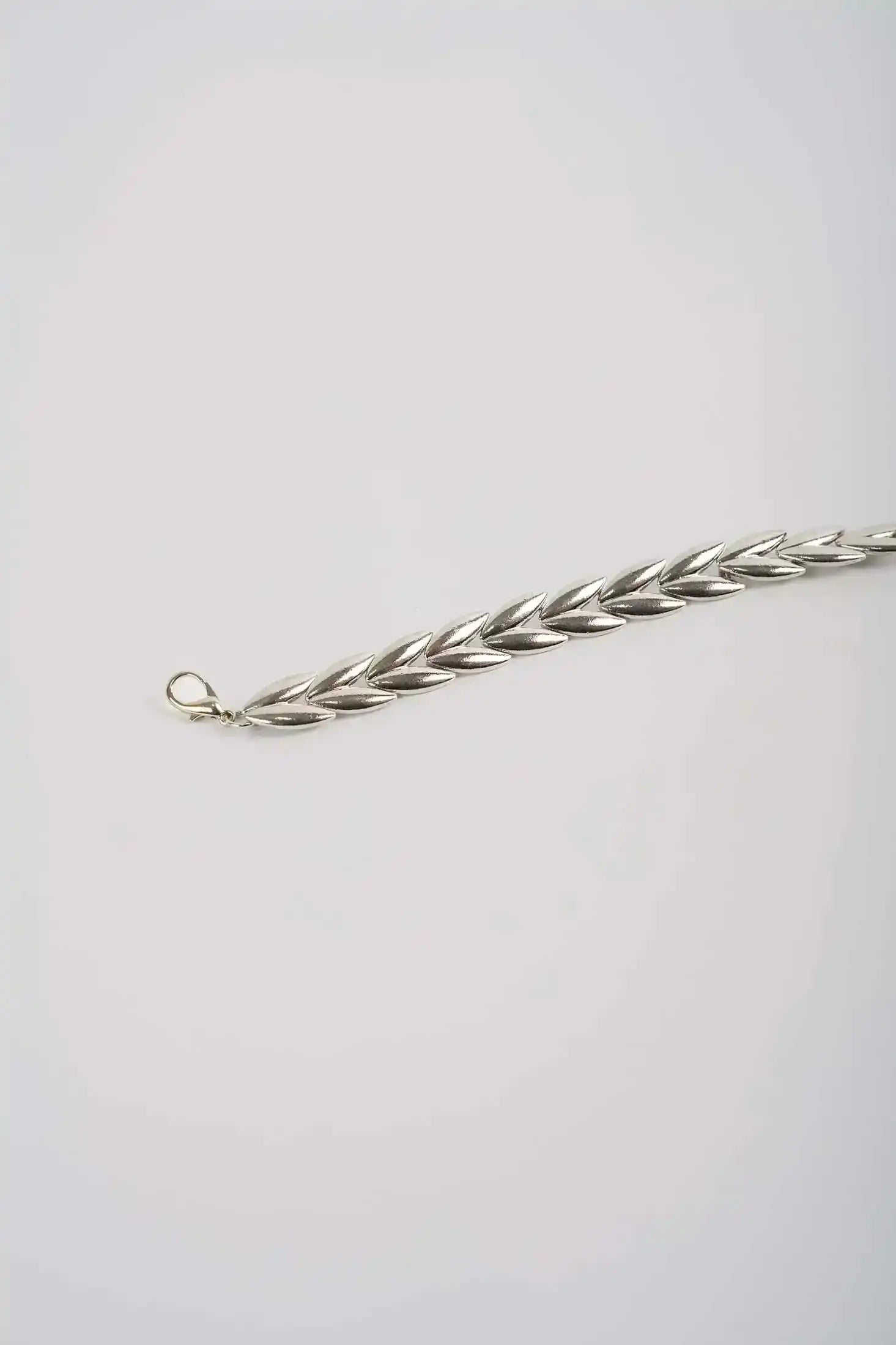 Sleek Leaf-Link Metal Chain Belt
