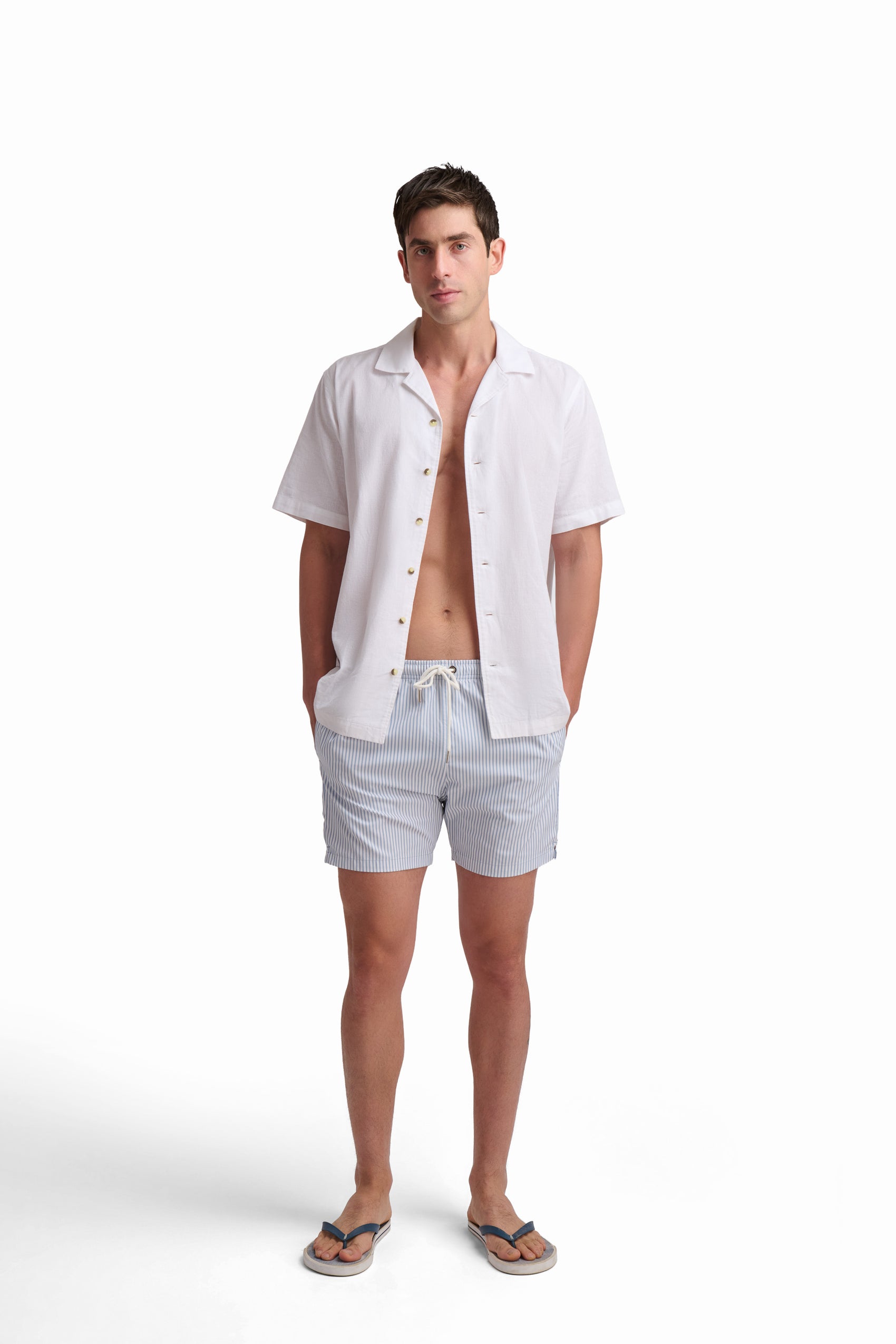 شورت سباحة أزرق فاتح مخطط