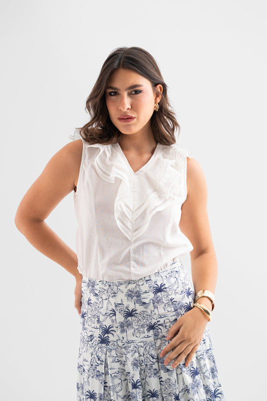 توب بكشكشة عند الياقة