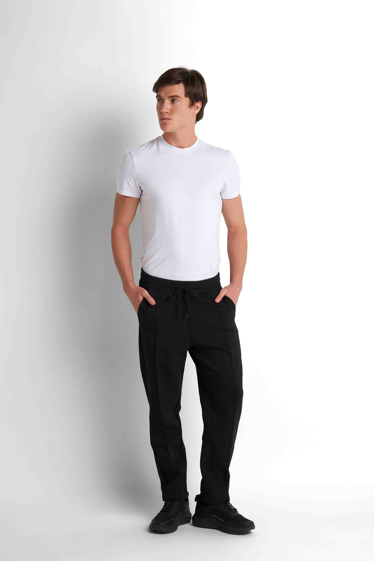 Relaxed Jogger Sweatpants - Black