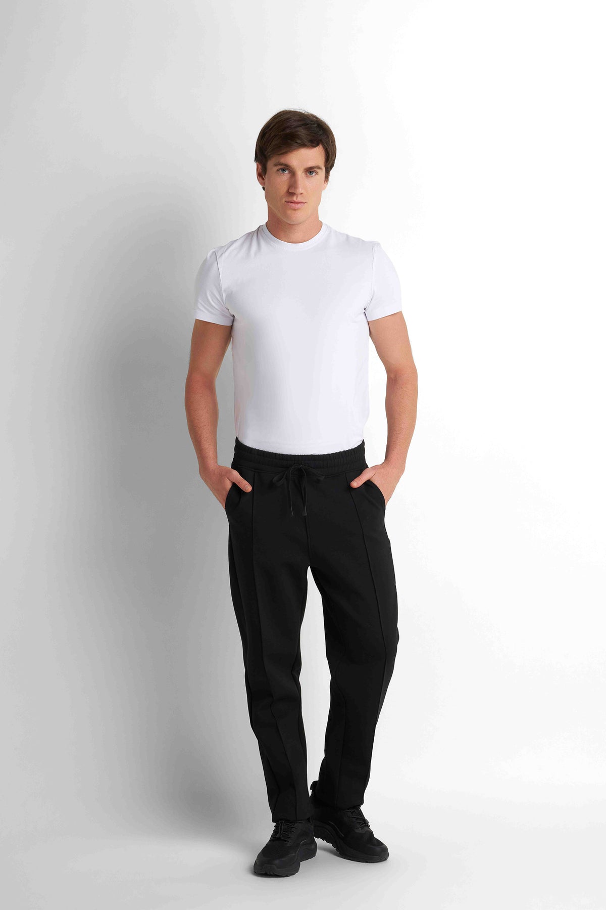 Relaxed Jogger Sweatpants - Black