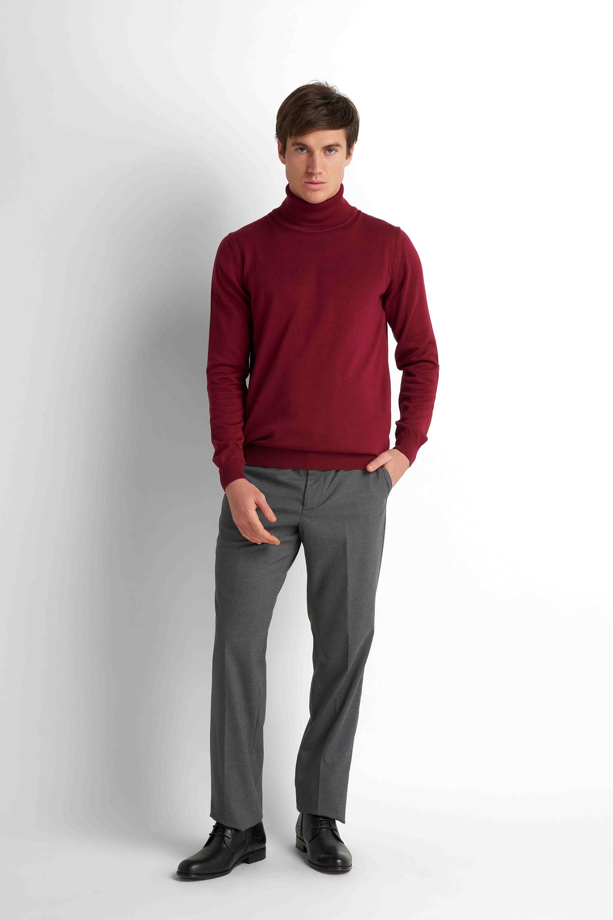 Turtleneck Knit Pullover - Burgundy
