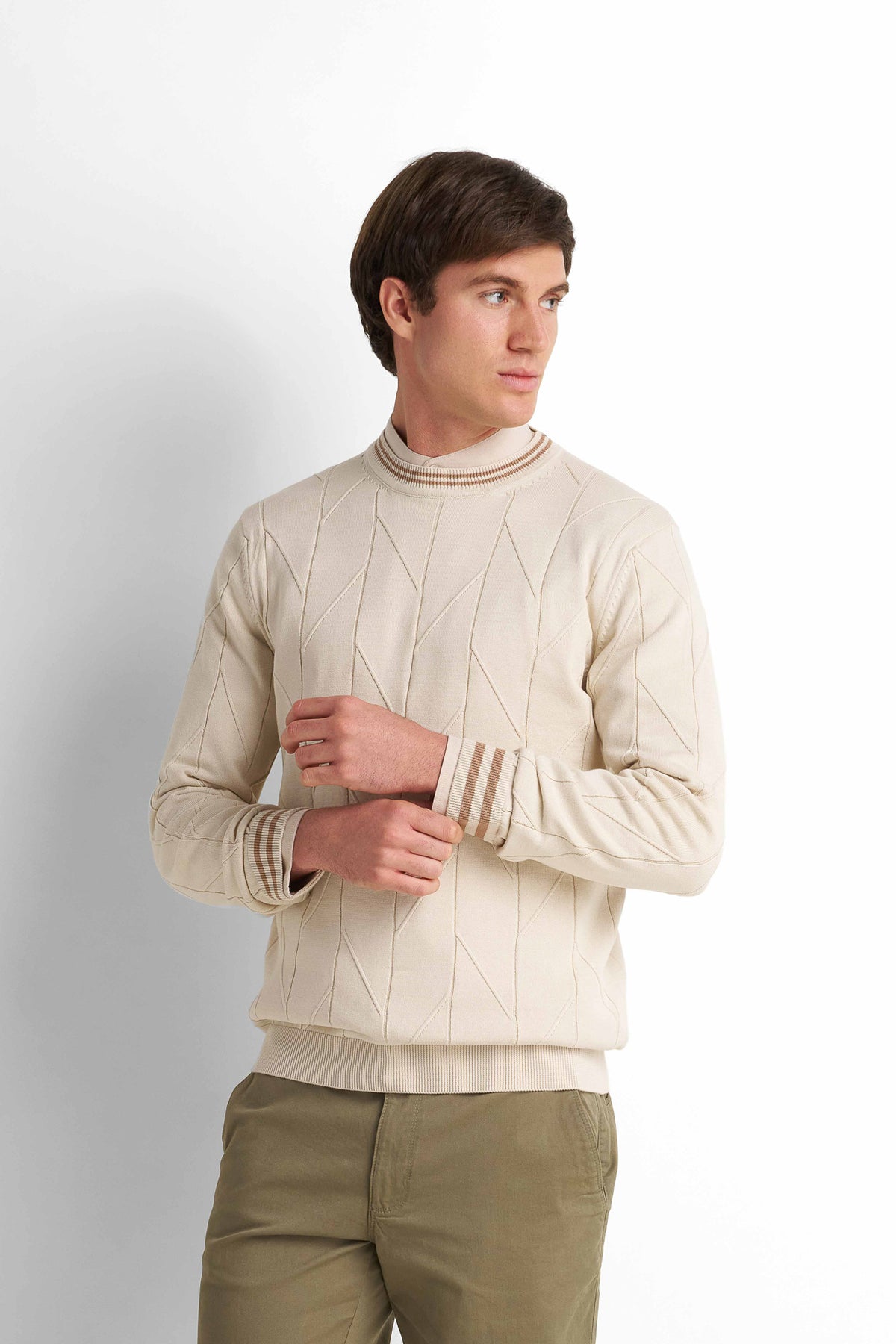 Crew Neck Knit Pullover - Light Beige