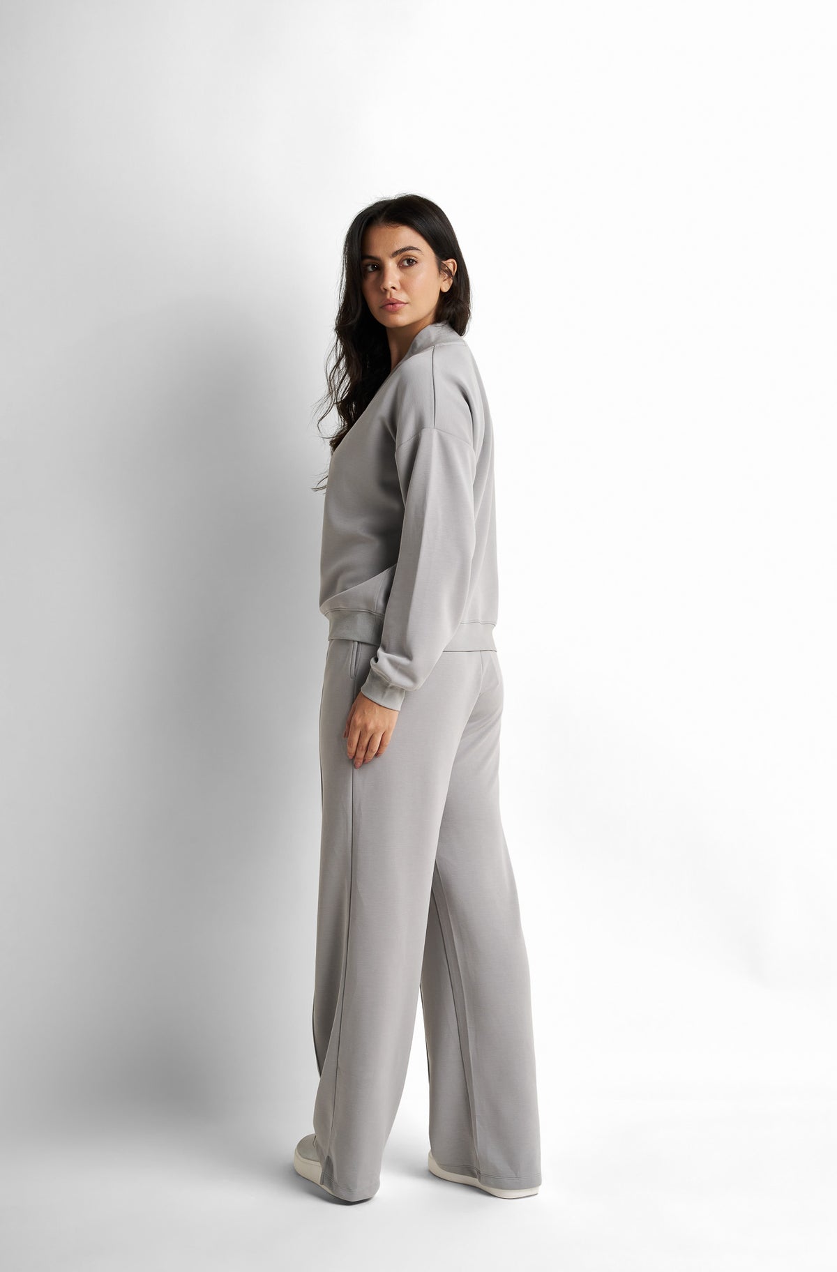 Loose-Fit V-Neck Sweat Shirt
