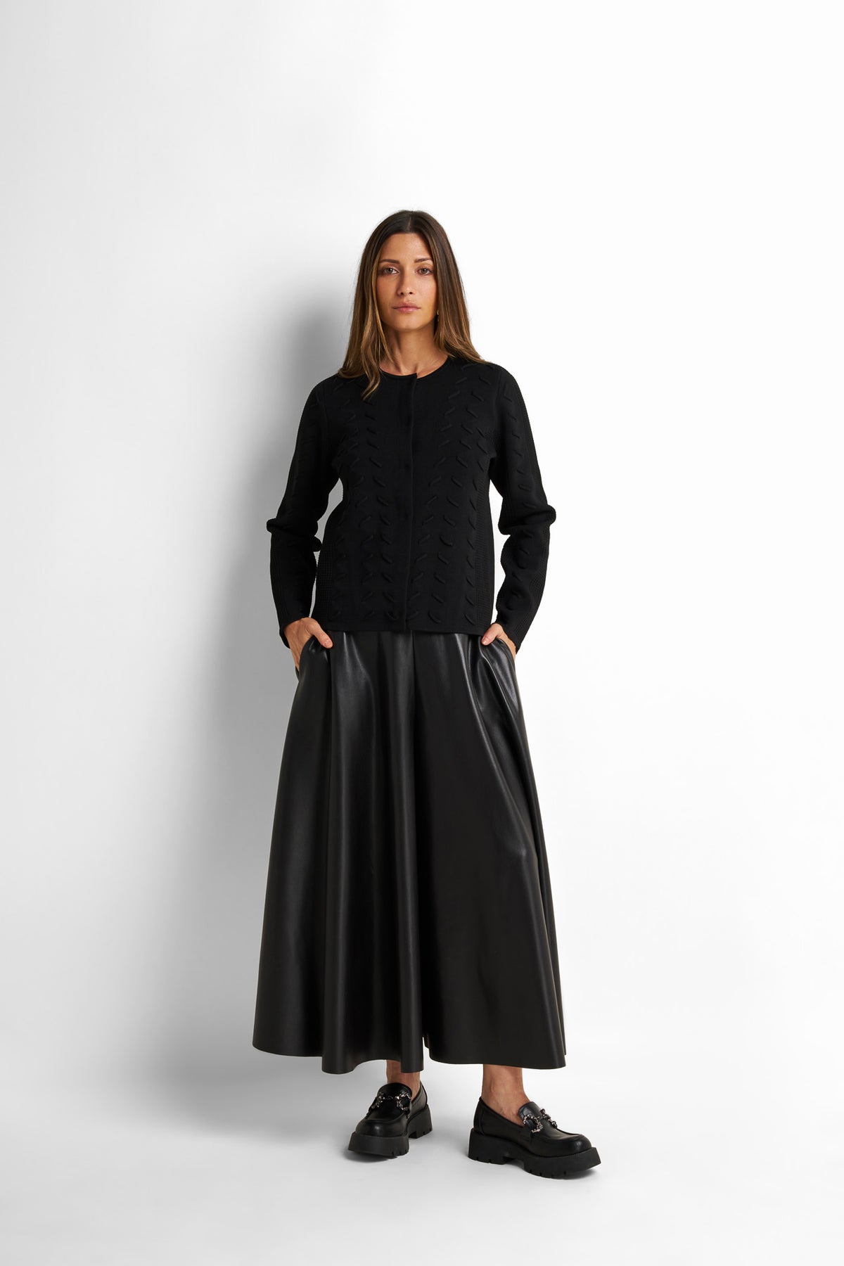 Crew-neck Knitted Cardigan