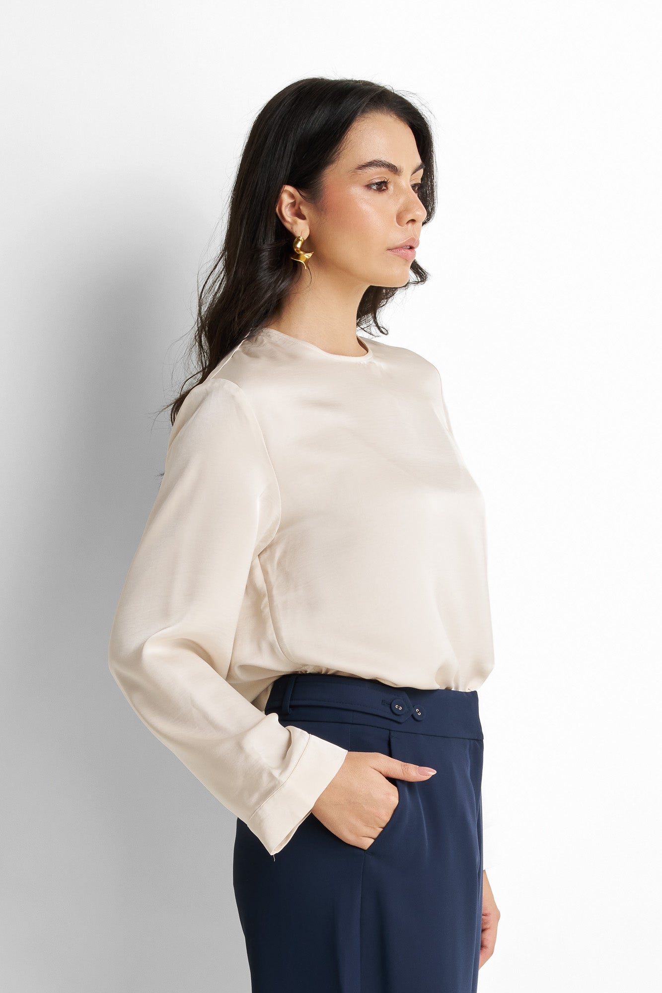 asymmetry button-up blouse, long sleeves