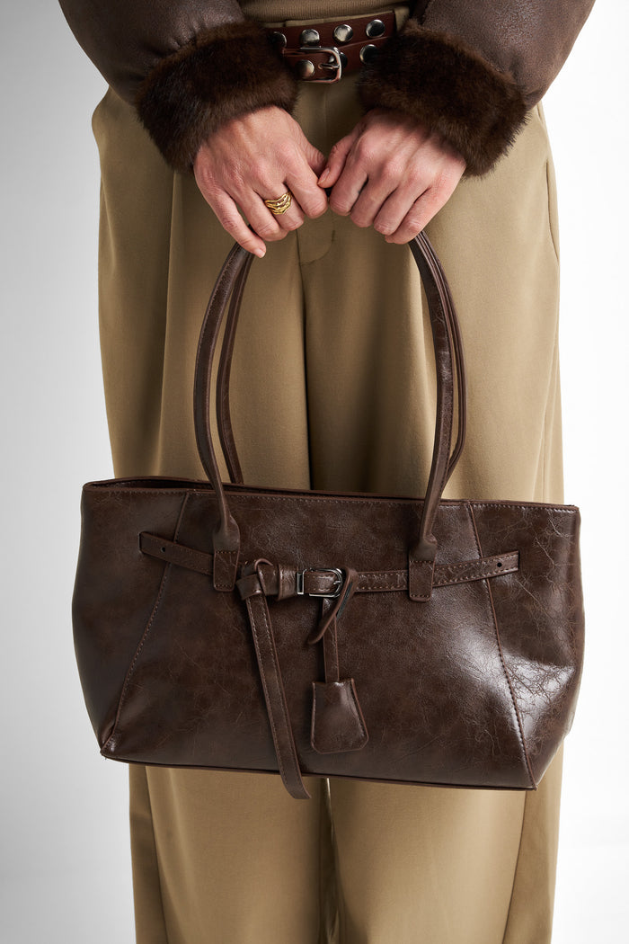 Strucured leather Tote bag