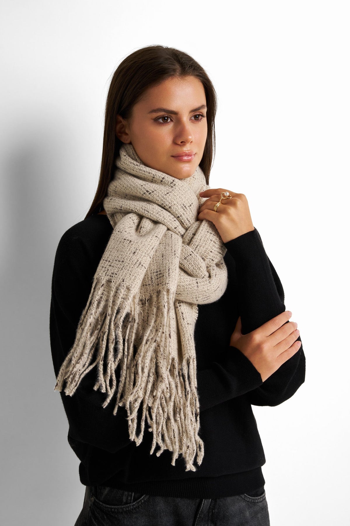 ribbed knit fringed scarf
