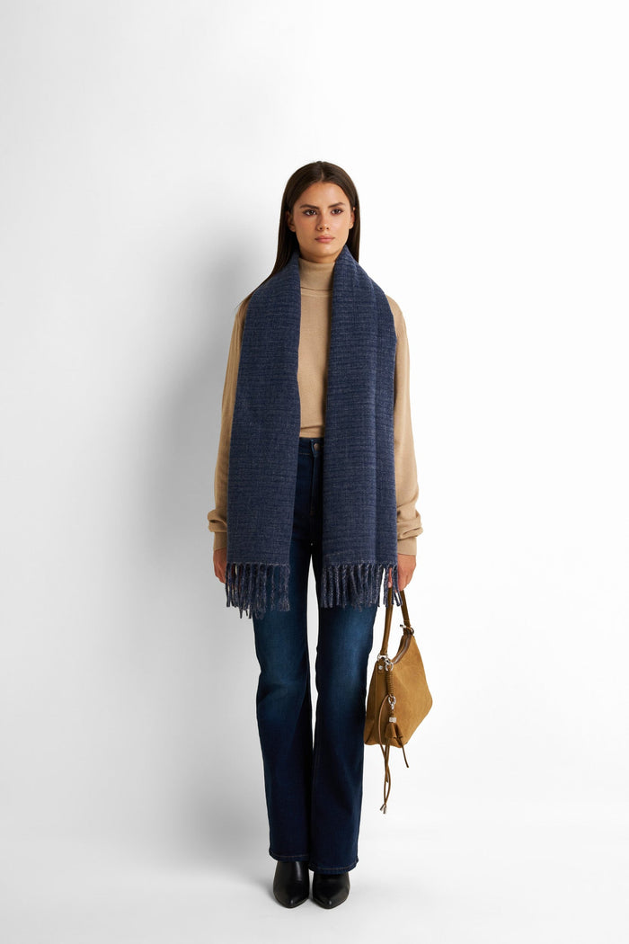 Textured knite scarf