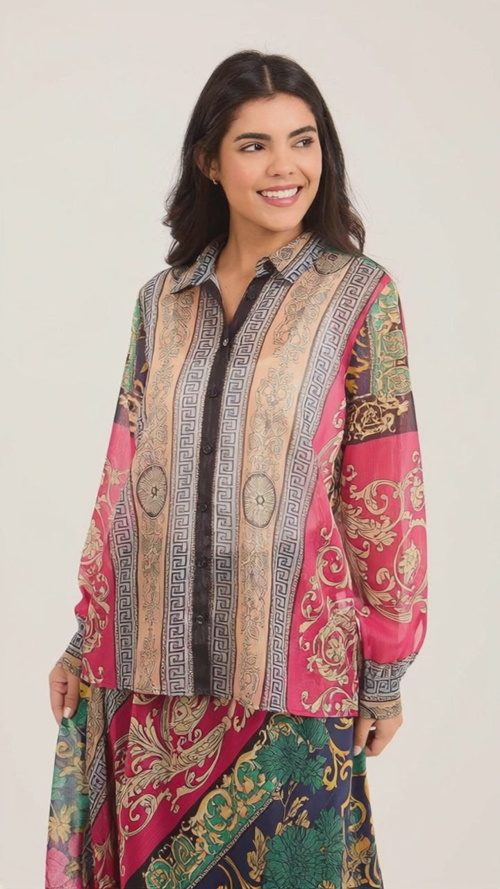 قميص ساتان منقوش لإطلالة أنيقة